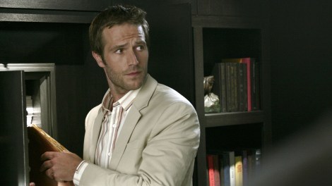 alias_-__michael_vartan_-_still_-_h_-_2016